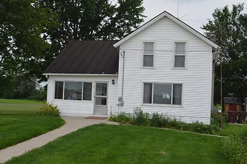 Property photo 9 - Real Estate Auction, 3 Bedroom country farm house on 1 acre in Allen County